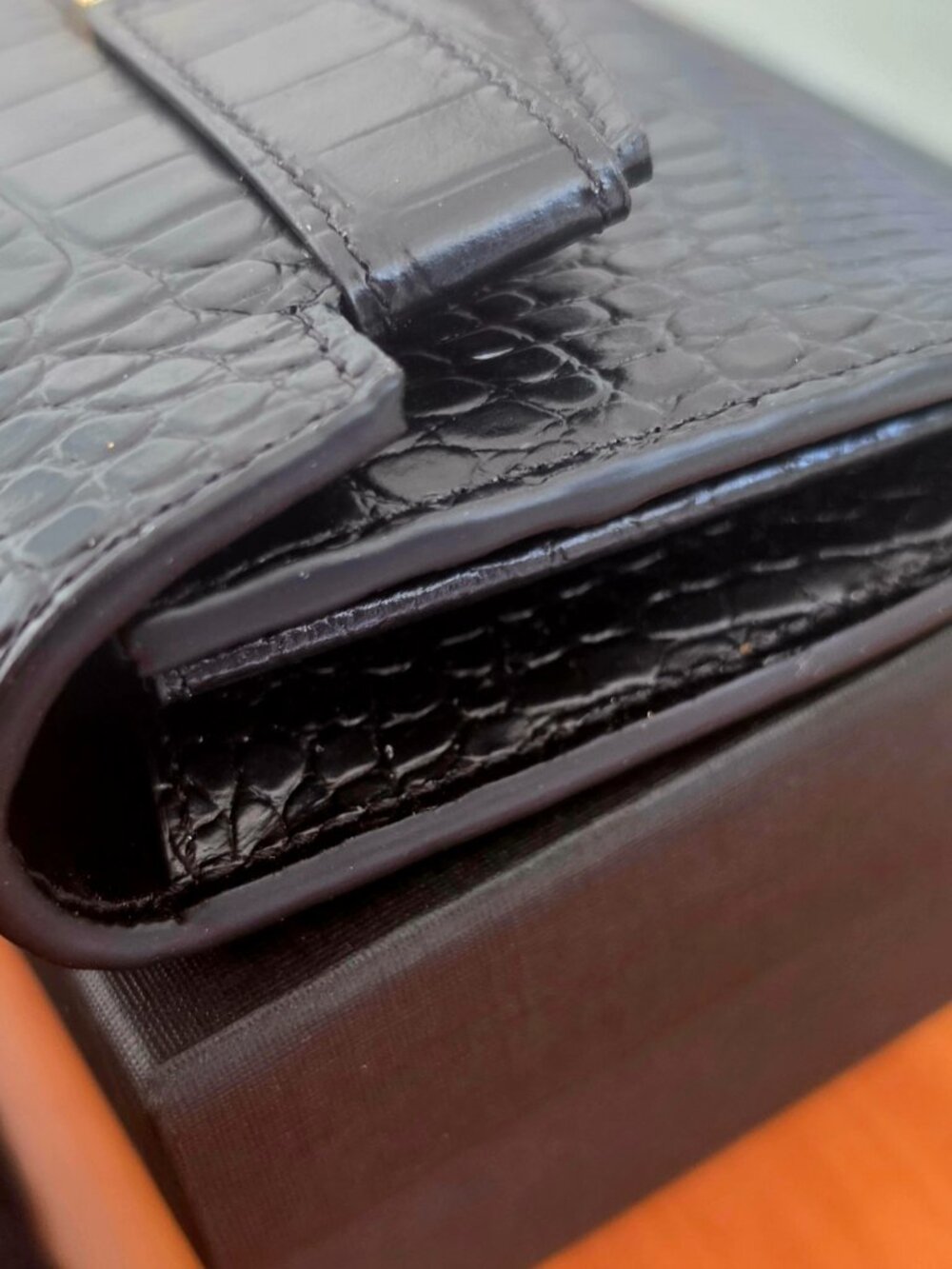 Versace Medusa Wallet, Authentic Exotic-Style, Gold - Picture 8 of 13